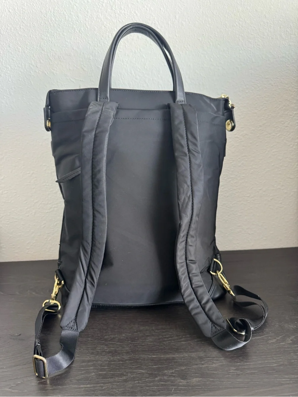 Targus Black Nylon Laptop Tote with Leather Trim and Gold Accents